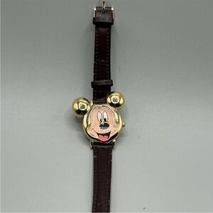 LORUS Goldtone MICKEY MOUSE watch TOTALLY WORKS! Great Mickey Face Disney